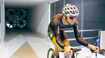 De windtunnel van Flanders Bike Valley in actie.